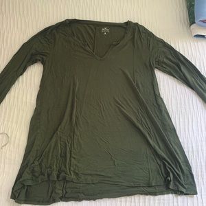 Green long sleeve cotton top